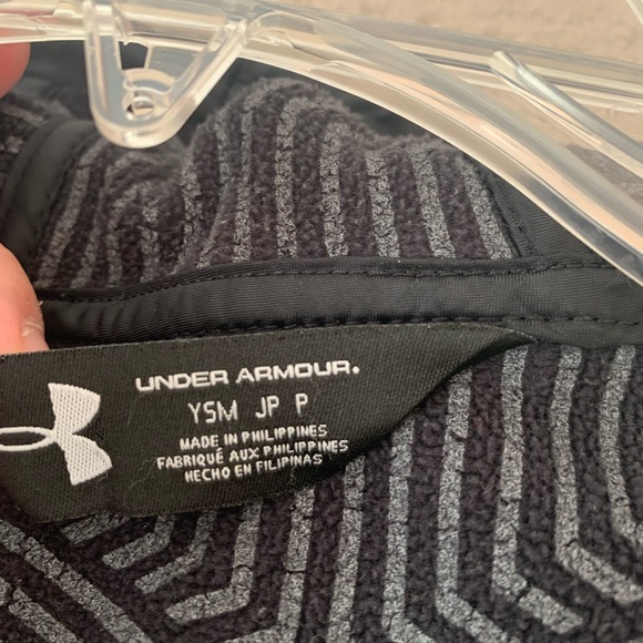 Boys Under Armour jacket with hoodie size YSM - Picture 5 of 6